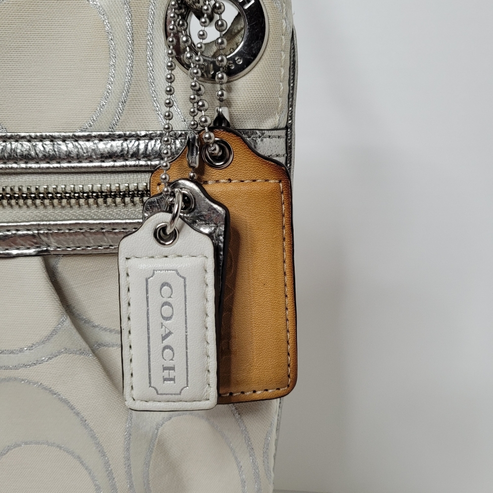 Coach Poppy Metallic Signature C's Sateen Jacquard Shoulder Tote A1293-19131 - Picture 3 of 11